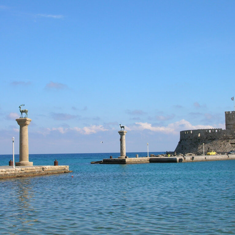 port mandraki 004